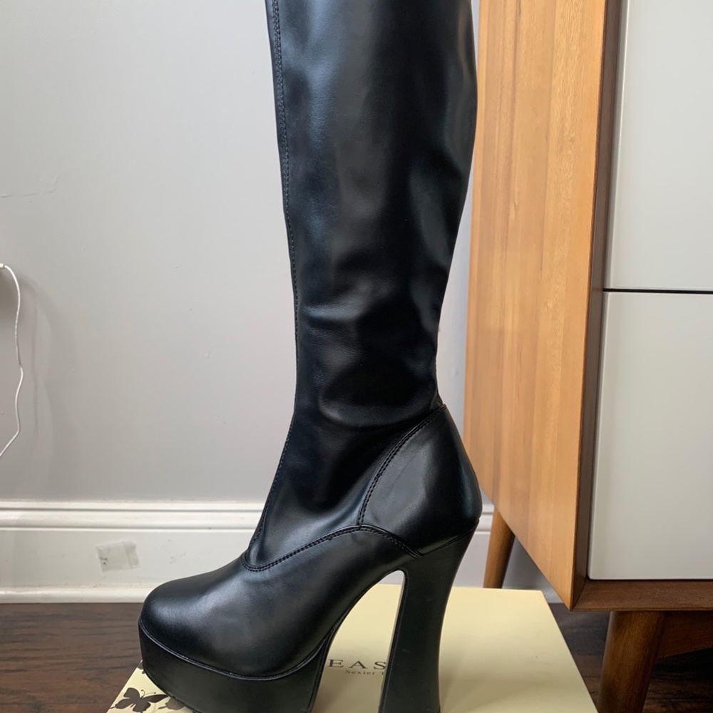 70s Style Platform Knee-high Boots | SZ 6